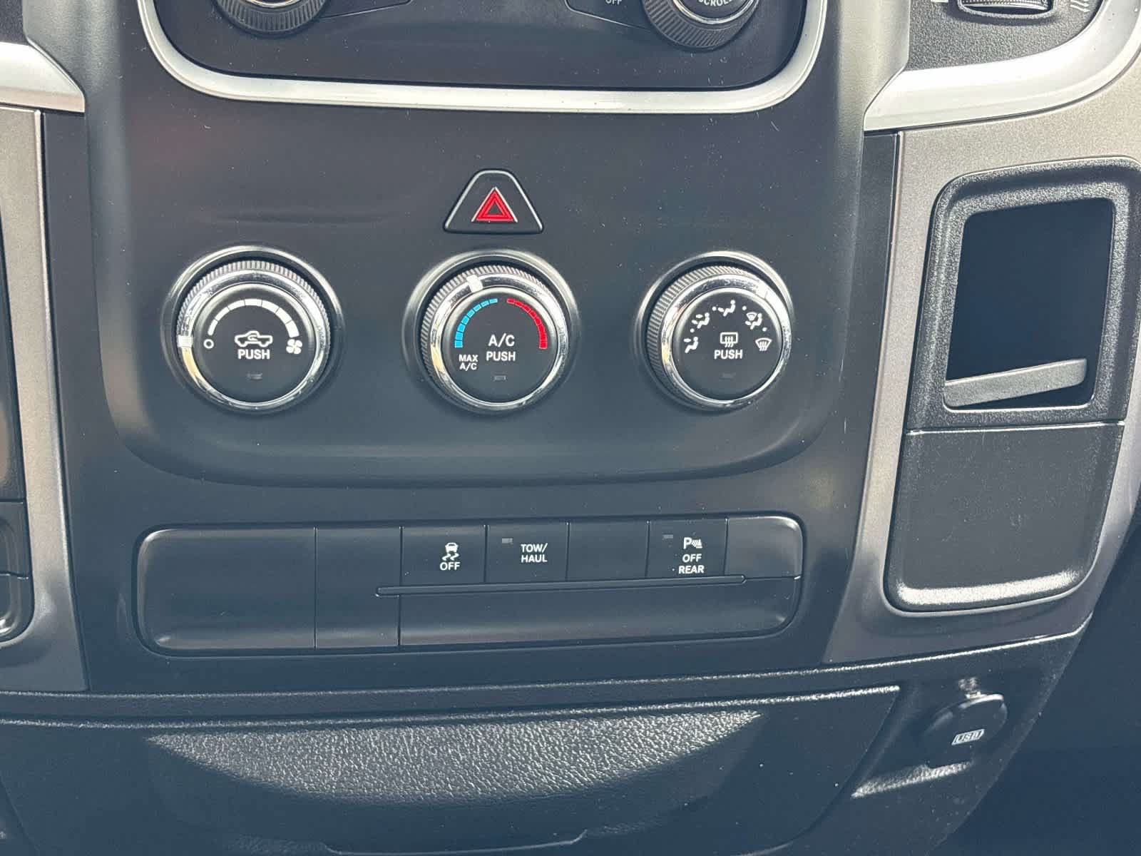 Used 2024 RAM 1500 Warlock AWD/4WD image 20