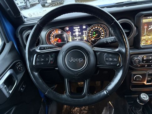Certified 2022 Jeep Gladiator Sport image 19