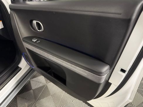 Used 2023 Hyundai Ioniq 5 Limited image 32