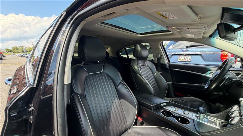 Used 2020 Genesis G70 3.3T w/ Elite Package AWD/4WD image 17
