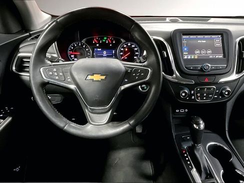Used 2019 Chevrolet Equinox LT w/ Driver Convenience Package image 9