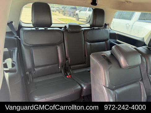 Used 2025 Ford Expedition Active AWD/4WD image 38