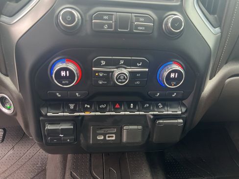 Used 2021 Chevrolet Silverado 3500 LTZ w/ Gooseneck/5TH Wheel Package image 21