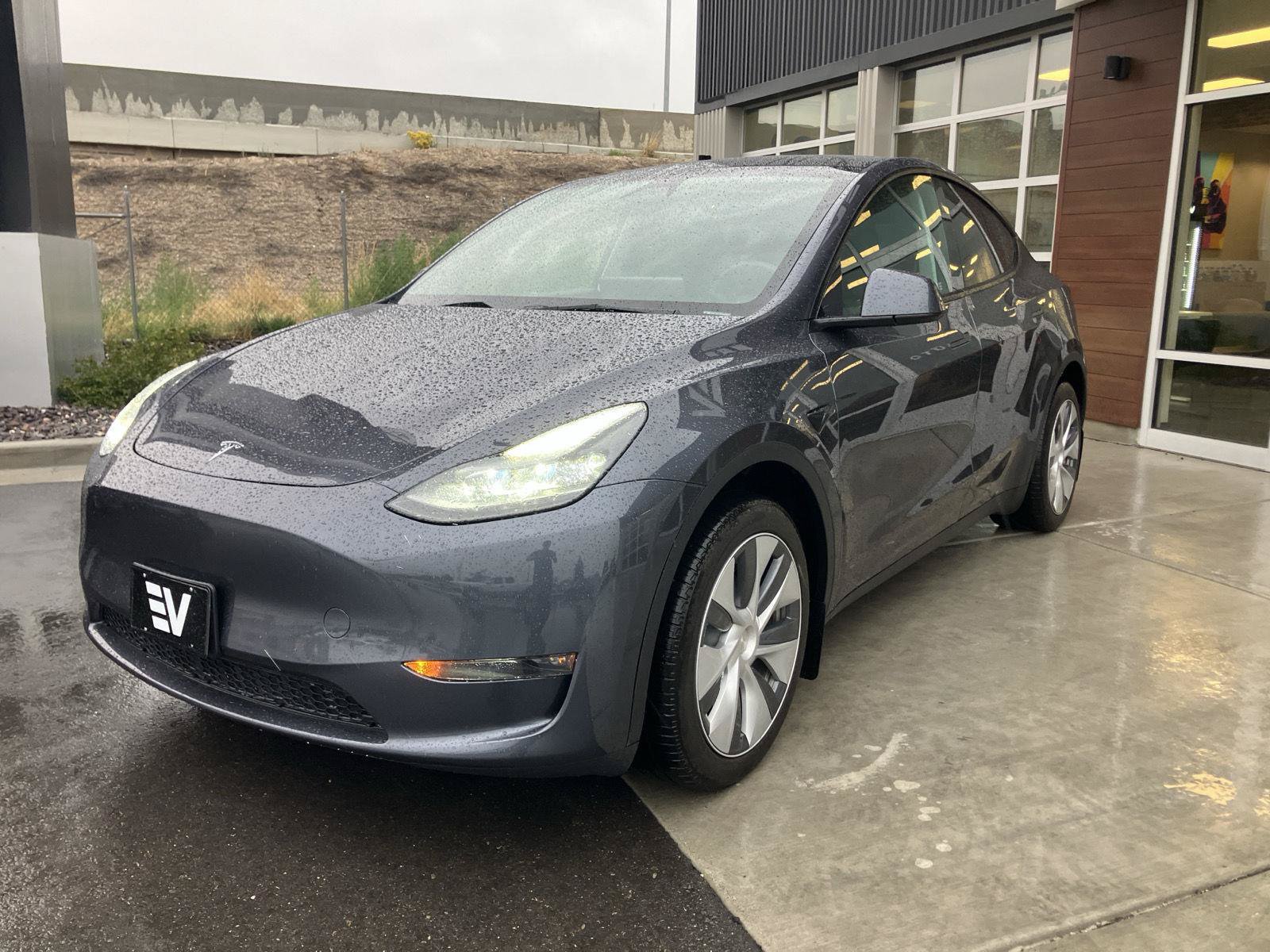 Used 2023 Tesla Model Y Long Range AWD/4WD image 4