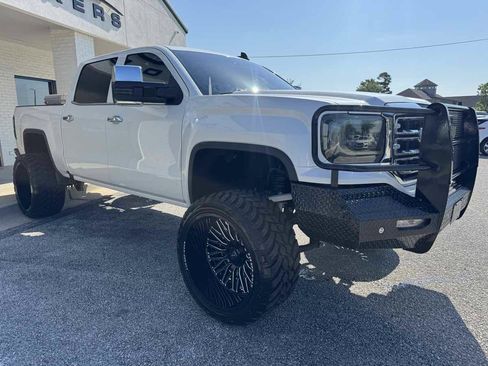 Used 2018 GMC Sierra 1500 SLT AWD/4WD image 4