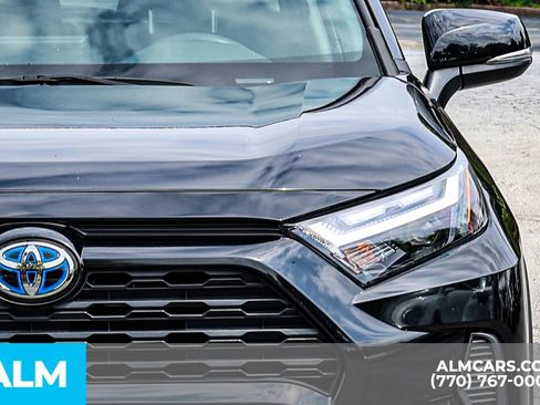 Used 2024 Toyota RAV4 LE AWD/4WD image 15