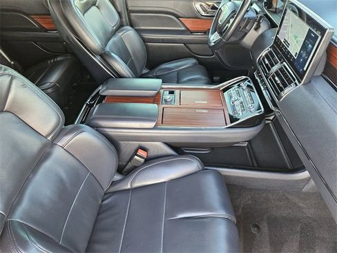 Used 2024 Lincoln Navigator L 4WD image 14