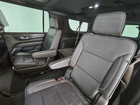 Used 2021 GMC Yukon XL Denali w/ Denali Ultimate Package image 19