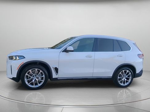 Used 2025 BMW X5 xDrive40i w/ Premium Package AWD/4WD image 12