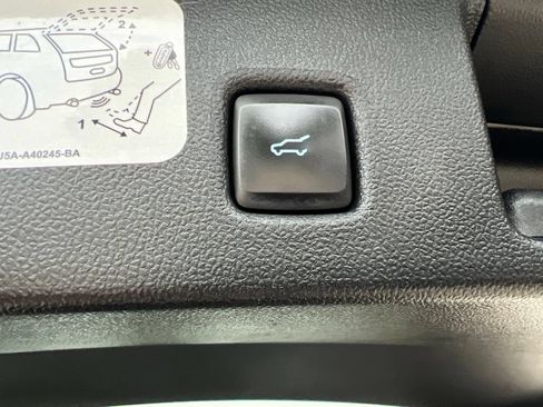Used 2020 Ford Escape SEL AWD/4WD image 15