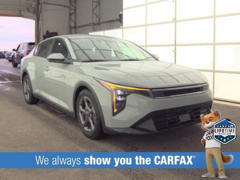 Used 2025 Kia K4 FWD image 2
