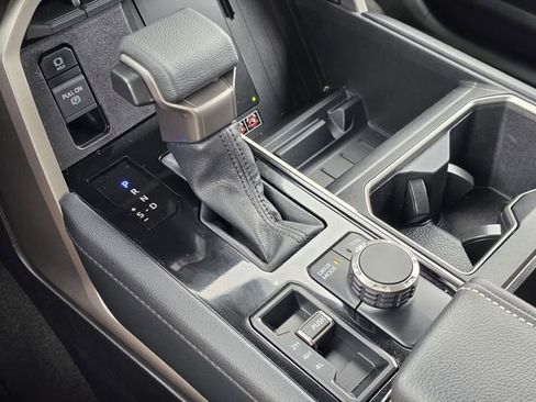 Used 2026 Toyota Tundra Limited w/ Power Package image 19