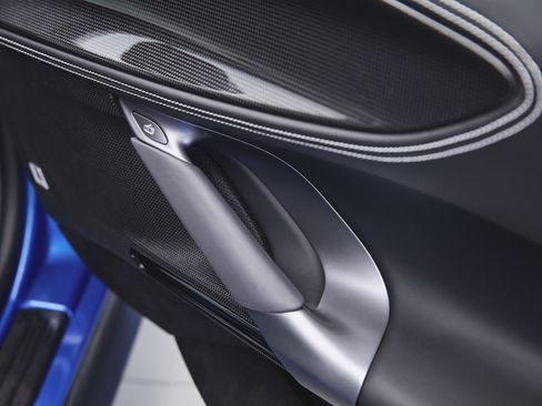 Used 2023 Ferrari SF90 Spider image 52