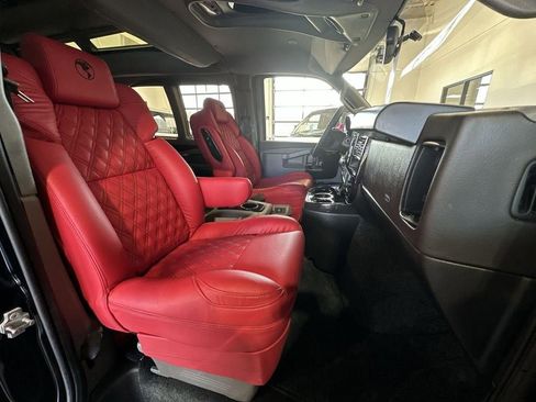 Used 2024 GMC Savana 2500 w/ Driver Convenience Package image 24