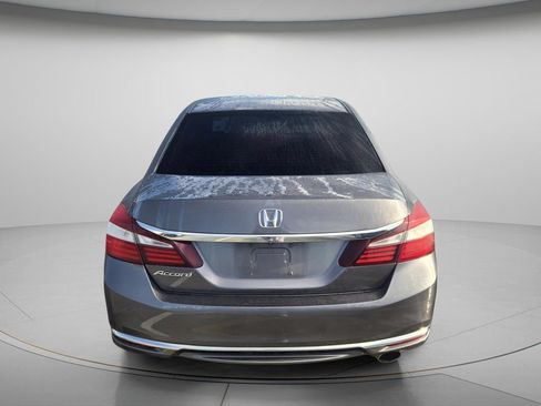 Used 2017 Honda Accord LX image 4