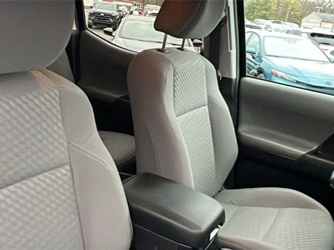 Certified 2022 Toyota Tacoma SR5 image 29