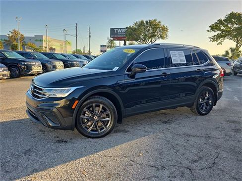 Used 2022 Volkswagen Tiguan SE image 30