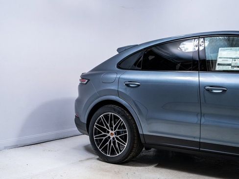 New 2026 Porsche Cayenne Coupe image 11