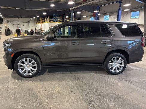 Certified 2021 Chevrolet Tahoe High Country w/ Premium Package image 2