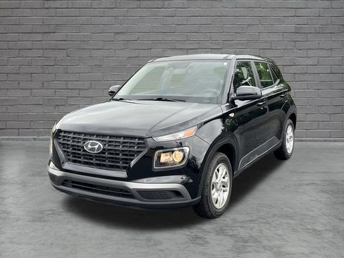 Used 2023 Hyundai Venue SE w/ Cargo Package FWD image 7