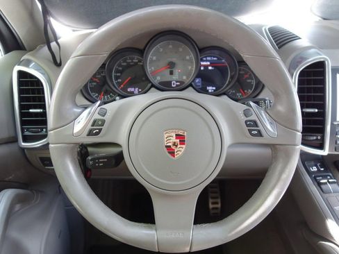 Used 2011 Porsche Cayenne S image 12