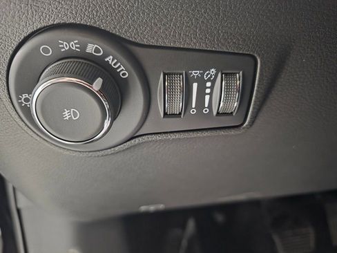 New 2026 Jeep Compass Latitude image 33