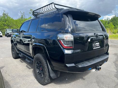 Used 2022 Toyota 4Runner SR5 Premium w/ Moonroof Package image 4