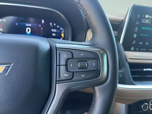 Used 2023 Chevrolet Tahoe Premier w/ Premium Package 2 AWD/4WD image 19