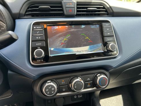 Used 2025 Nissan Versa SV image 21