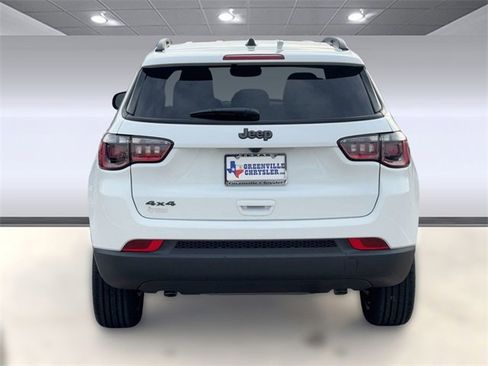 New 2026 Jeep Compass Latitude image 10