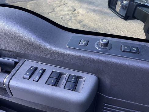 Used 2011 Ford F250 Lariat w/ Lariat Interior Pkg image 32