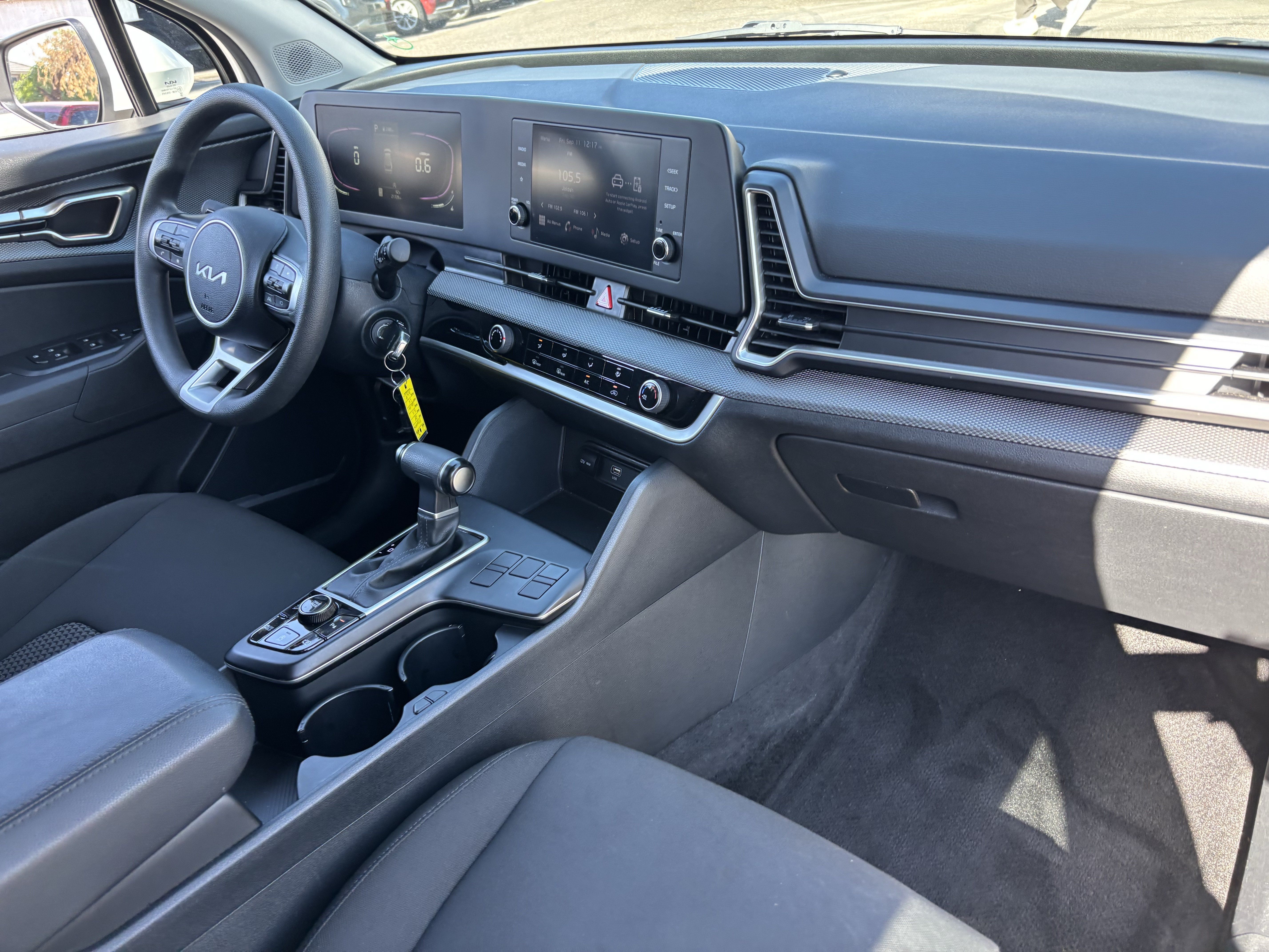 Certified 2025 Kia Sportage LX FWD image 10
