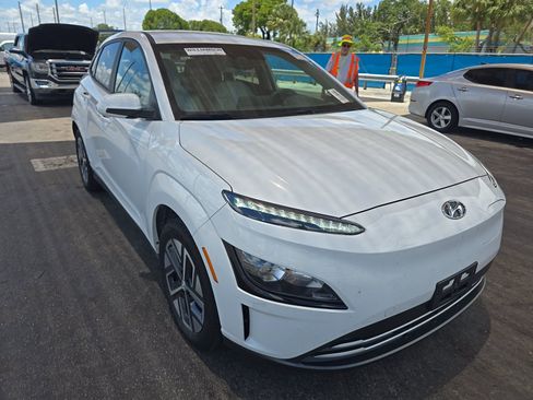 Used 2023 Hyundai Kona SE FWD image 4