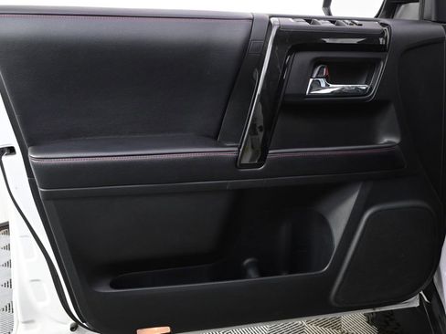 Used 2016 Toyota 4Runner Trail Premium image 22