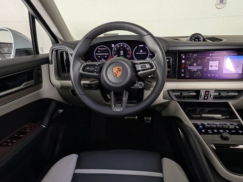 Used 2026 Porsche Cayenne E-Hybrid Coupe AWD/4WD image 19