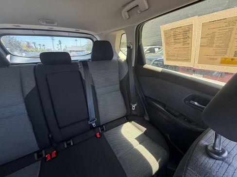 Used 2023 Nissan Rogue SV FWD image 38