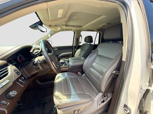 Used 2019 GMC Yukon Denali w/ Enhanced Security Package RWD image 20