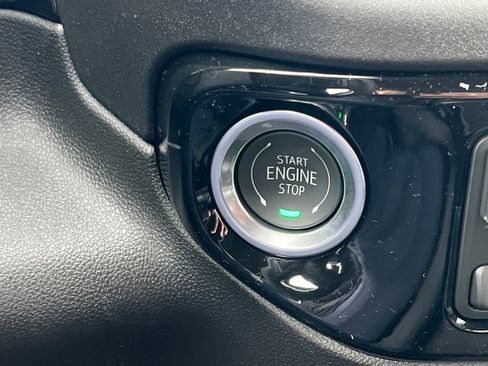 New 2026 GMC Sierra 1500 SLE image 19