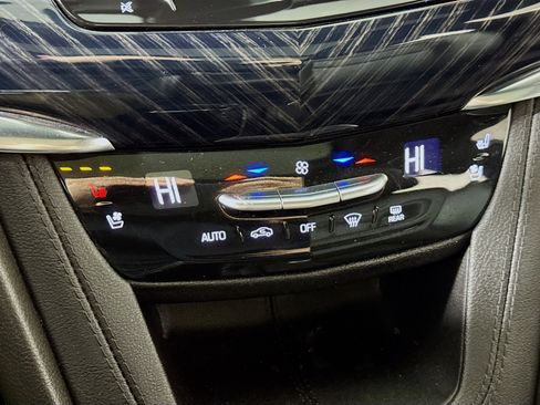 Used 2024 Cadillac XT6 Premium Luxury image 20