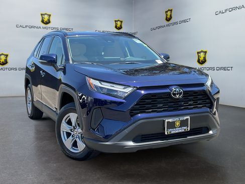 Used 2025 Toyota RAV4 XLE AWD/4WD image 3