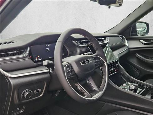 New 2026 Jeep Grand Cherokee Laredo RWD image 3