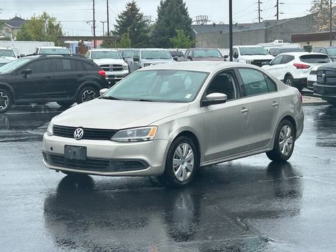 Used 2014 Volkswagen Jetta SE FWD image 9