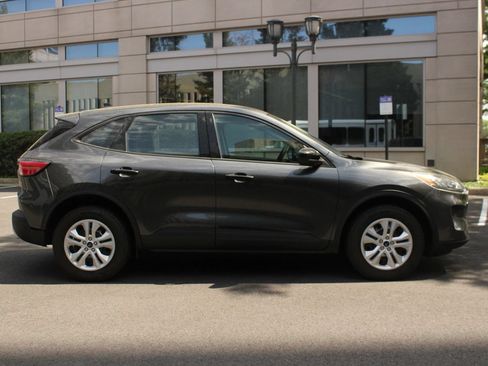 Used 2020 Ford Escape S AWD/4WD image 6