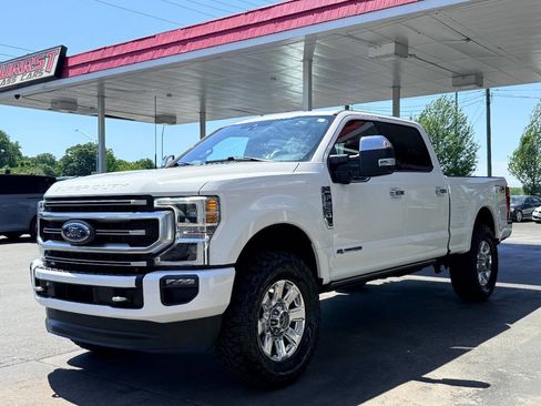 Used 2022 Ford F250 Platinum w/ FX4 Off-Road Package AWD/4WD image 5