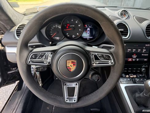 Used 2018 Porsche 718 Cayman RWD image 24