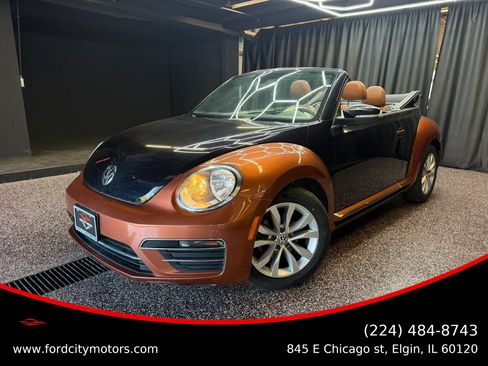 Used 2017 Volkswagen Beetle 1.8T Classic FWD image 1