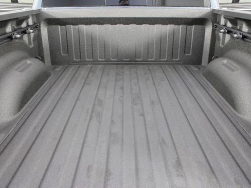 New 2026 RAM 1500 4x4 Crew Cab image 17