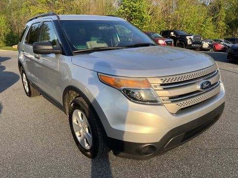 Used 2013 Ford Explorer 4WD image 2