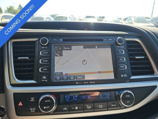 Used 2019 Toyota Highlander Limited AWD/4WD image 18