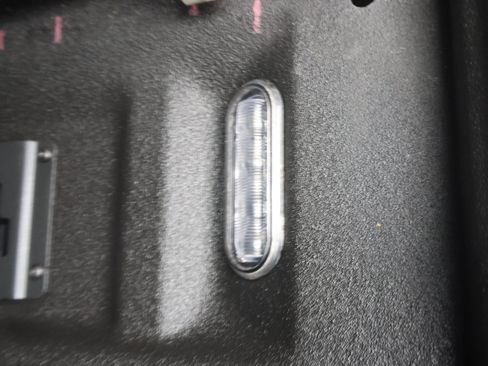 Used 2021 Ford F250 Lariat AWD/4WD image 6